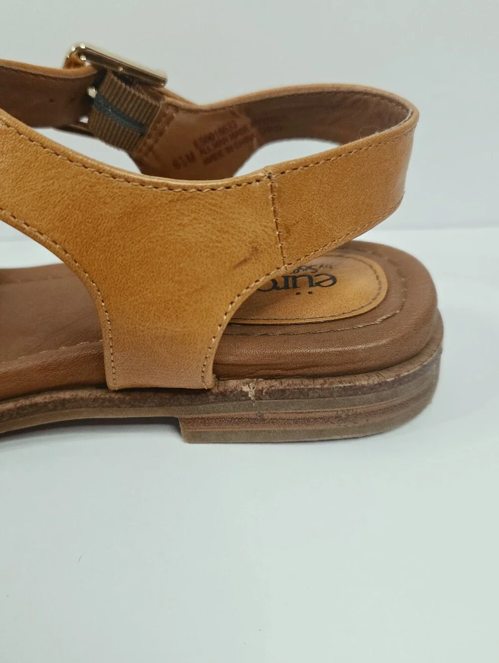 Eurosoft by Sofft Golden Ankle Strap Buckle Flat Sandals 6.5 M